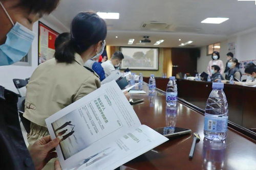 移动的“解忧小铺” 一场贴心的教育咨询活动